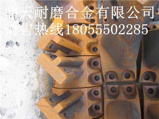 泰安岳首3000攪拌機(jī)口襯板、中葉片、側(cè)拌葉供應(yīng)商